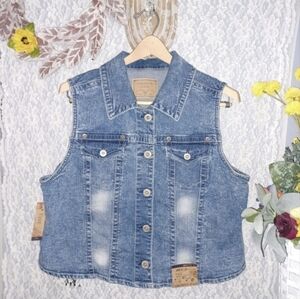 New Amethyst Women's 1X Jeans Distressed Jean Vest